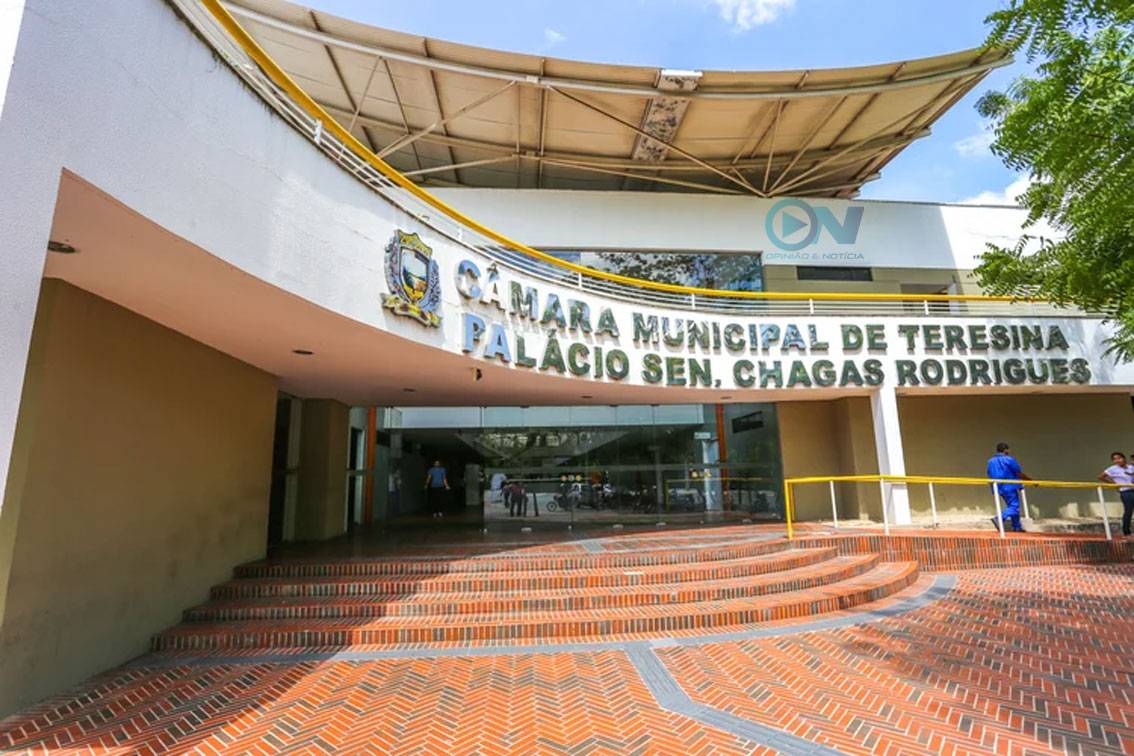 Base de apoio de Sílvio Mendes pode chegar a 22 vereadores com Enzo na Presidência